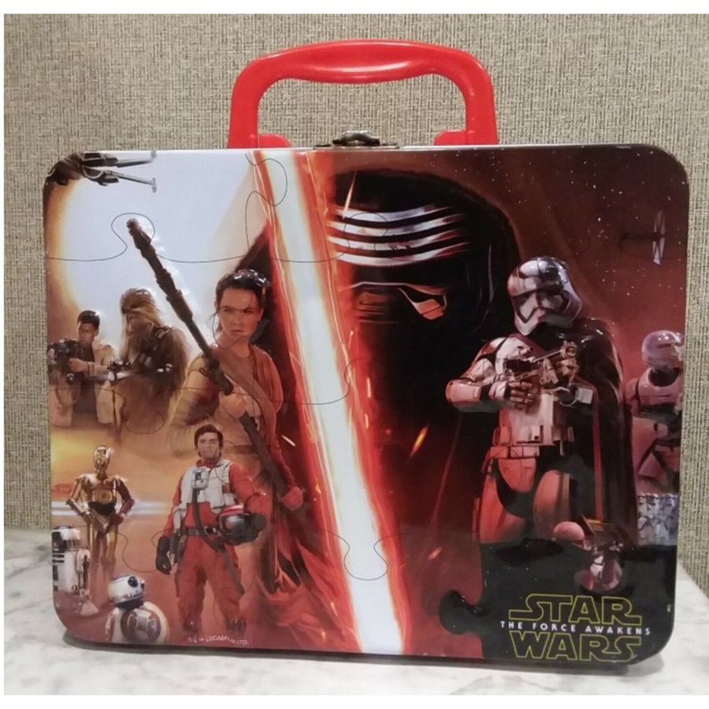 STAR WARS: The Force Awakens Tin Lunch Box 3D Embossed Collectible Force